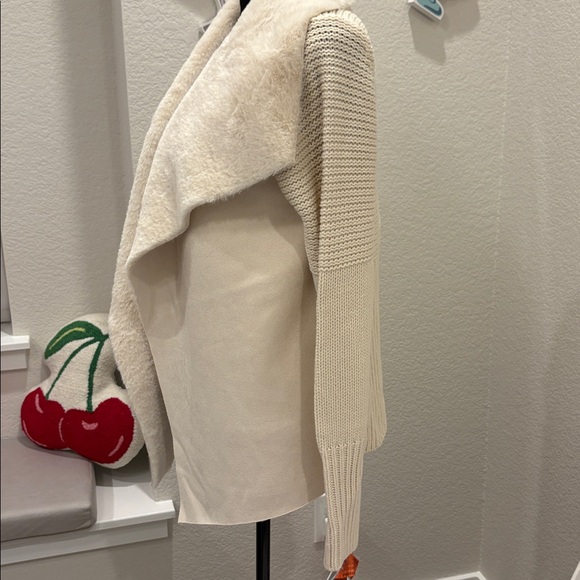 NWT 🔥Love Token Ivory Sweater Fur Large L Open Front Knit Fur Soft Suede Jacket - Picture 4 of 10